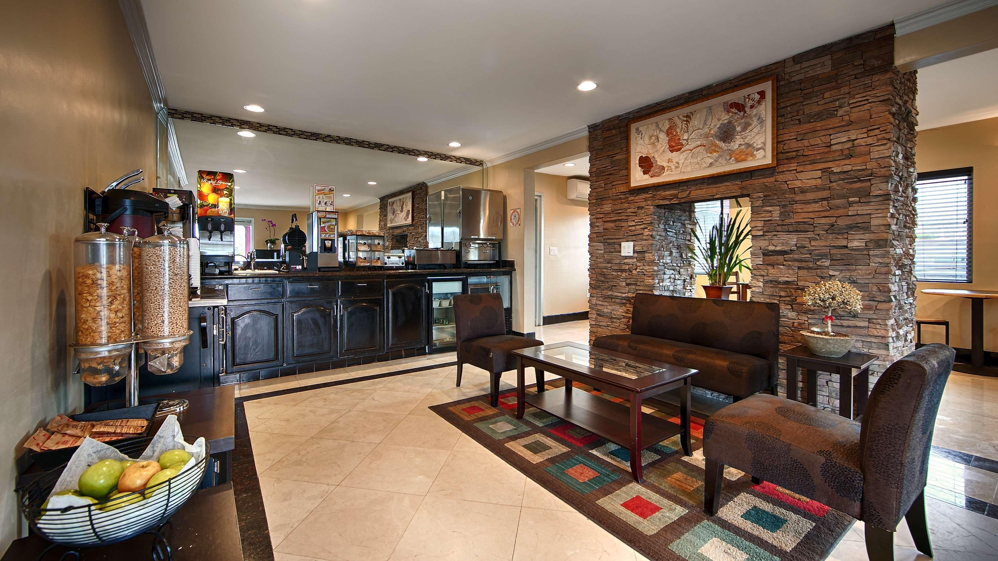 Best Western Westminster Inn Экстерьер фото